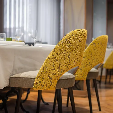 La Clef Des Champs - Proche Colmar Hotel